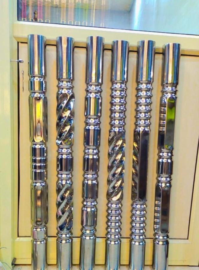 Balcony Railing Design Ideas: Glass, Steel and Combination Options